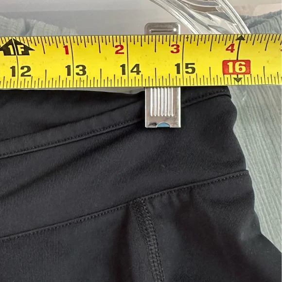 ⭐️ last Chance ⭐️ Under Armour Cropped Wide Leg Workout Black Pants Large - Picture 15 of 15